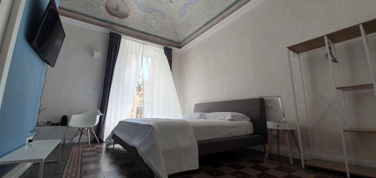 Palazzo del Verga Aeroporto di Catania Fontana Rossa Esterno foto