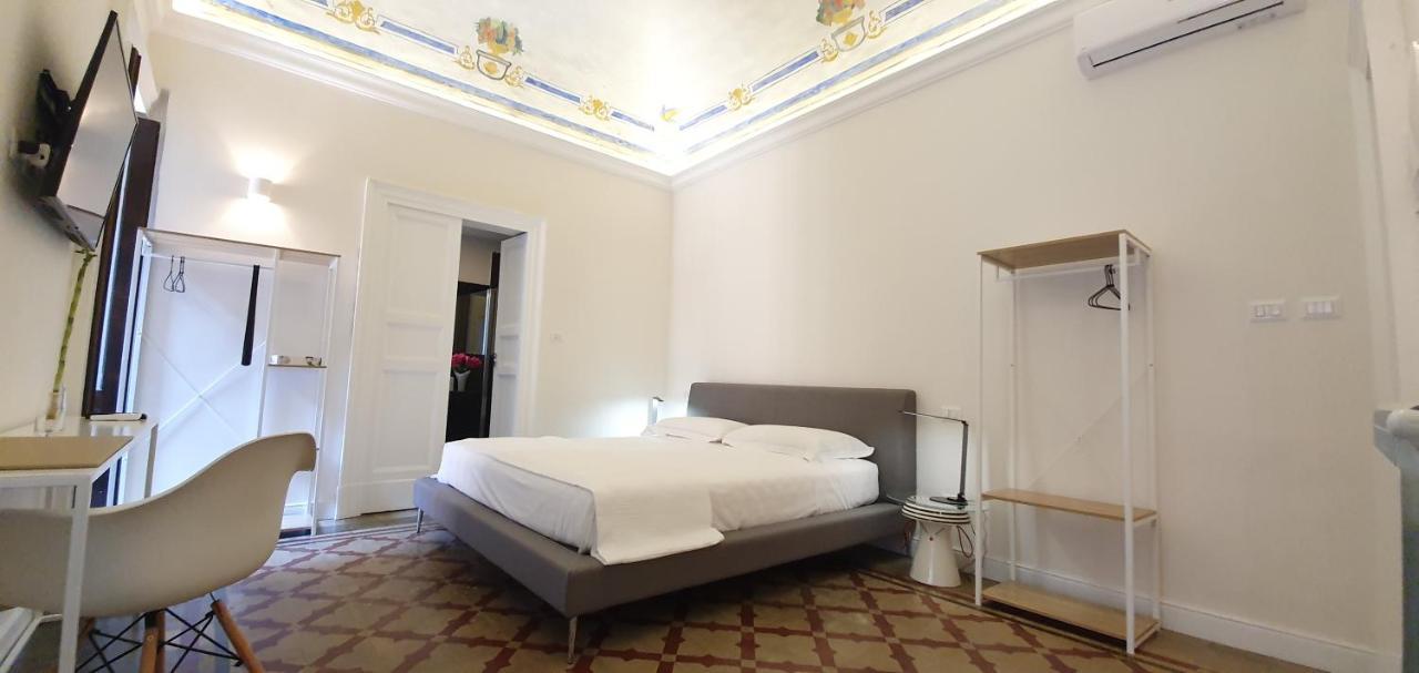 Palazzo del Verga Aeroporto di Catania Fontana Rossa Esterno foto