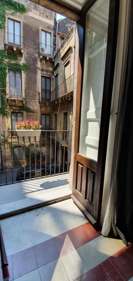 Palazzo del Verga Aeroporto di Catania Fontana Rossa Esterno foto